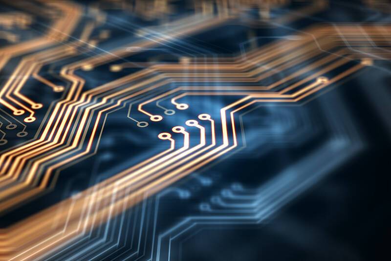 元宇宙的说法众说纷纭,技术、应用、资产、服务、产业、生态和哲学等不同层次的定义混杂,严重影响业界对元宇宙的认识。本体论是科技哲学的重要理论,是在科技发展初期解释科技发现的有效方法。通过本体论可以从不同视角调查、分析和研究事物的现象、范例及其相互关系,帮助提炼科技发现本质的定义、知识、要素及其内在逻辑结构,并用数学方式将知识固化形成科技范式,通过计算机相关技术和标准化方式呈现。元宇宙刚刚出现,需要用系统分析的方法明确外延、内涵和核心要素,从而统一产业共识,降低产业沟通成本,加速推动元宇宙产业支撑数字经济高质量发展。 /news/20220718-2-future1207/VCG211275687027.jpg